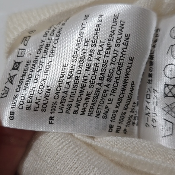 Toteme Thin 100% Cashmere T-Shirt in Bone Sz XS NWT - Picture 8 of 11